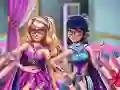 Logħba Salon tad-dwiefer Princesses Superhero  onlajn