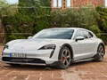 Logħba Porsche Taycan 4S Puzzles Kross onlajn