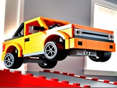 Logħba Ħbiberi ta' Crash Stunt onlajn