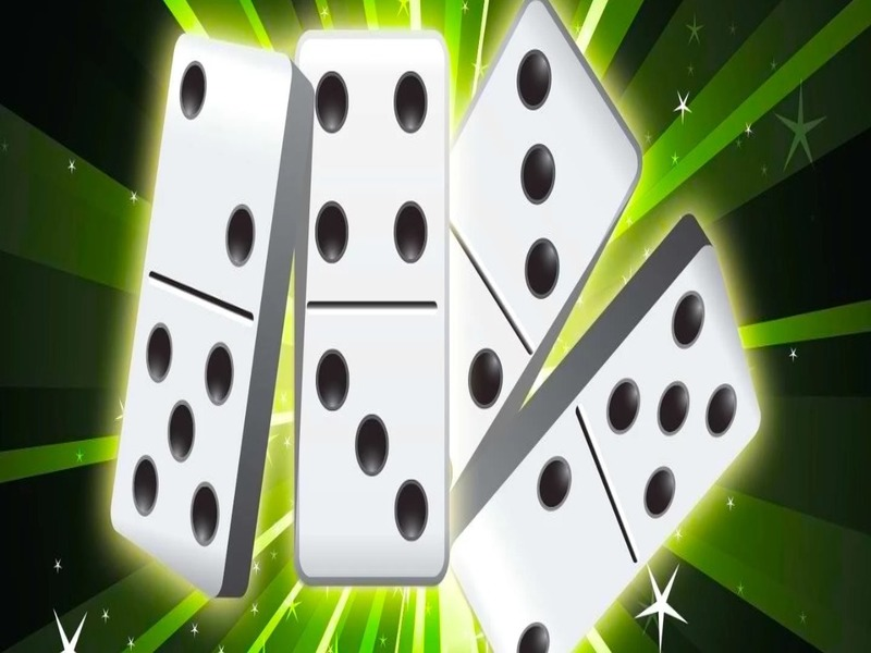 Logħba Multiplayer Online Domino onlajn